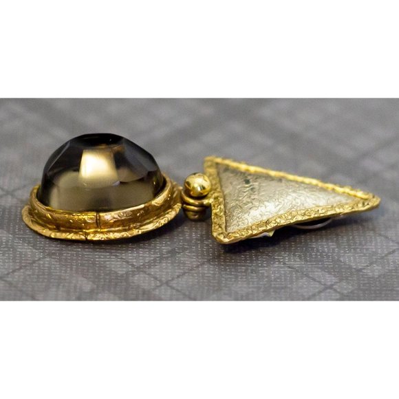 Large Vintage Golden Triangle Clip On Earrings Hecho en Mexico, G37 - Picture 3 of 5